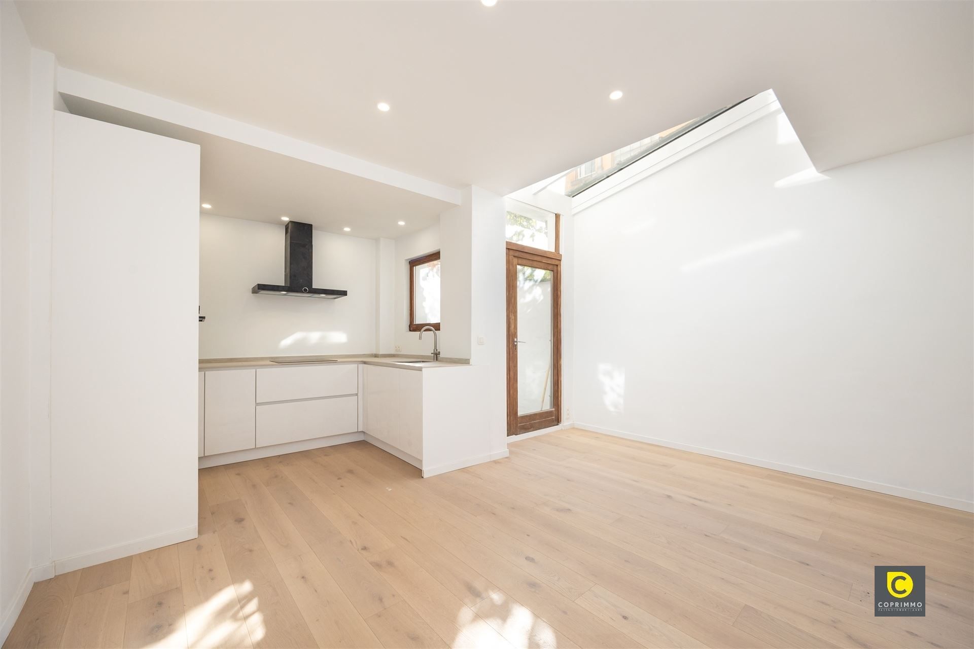 Recent gerenoveerd appartementsgebouw op toplocatie! foto 18