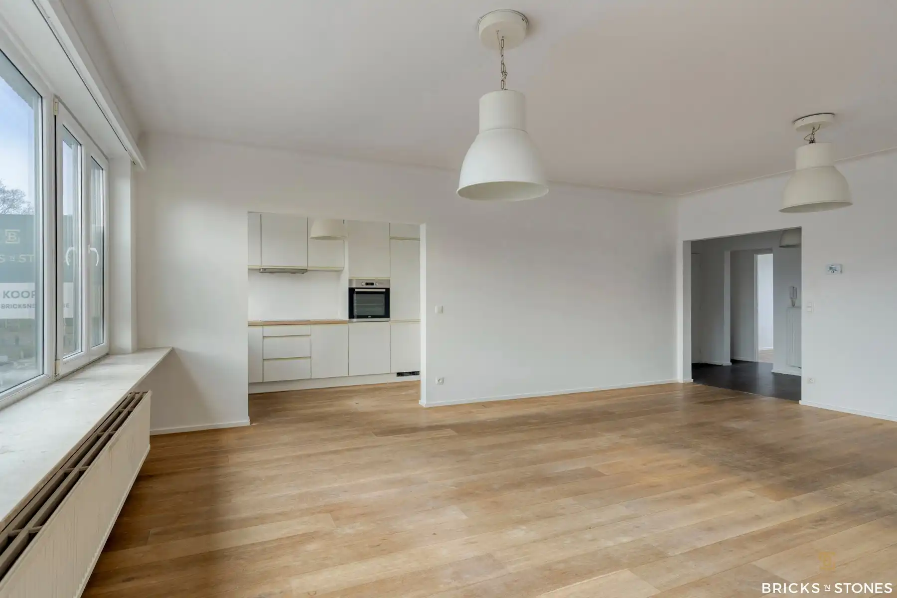 Ruim appartement met 3 slpk en terras te Wilrijk foto 2