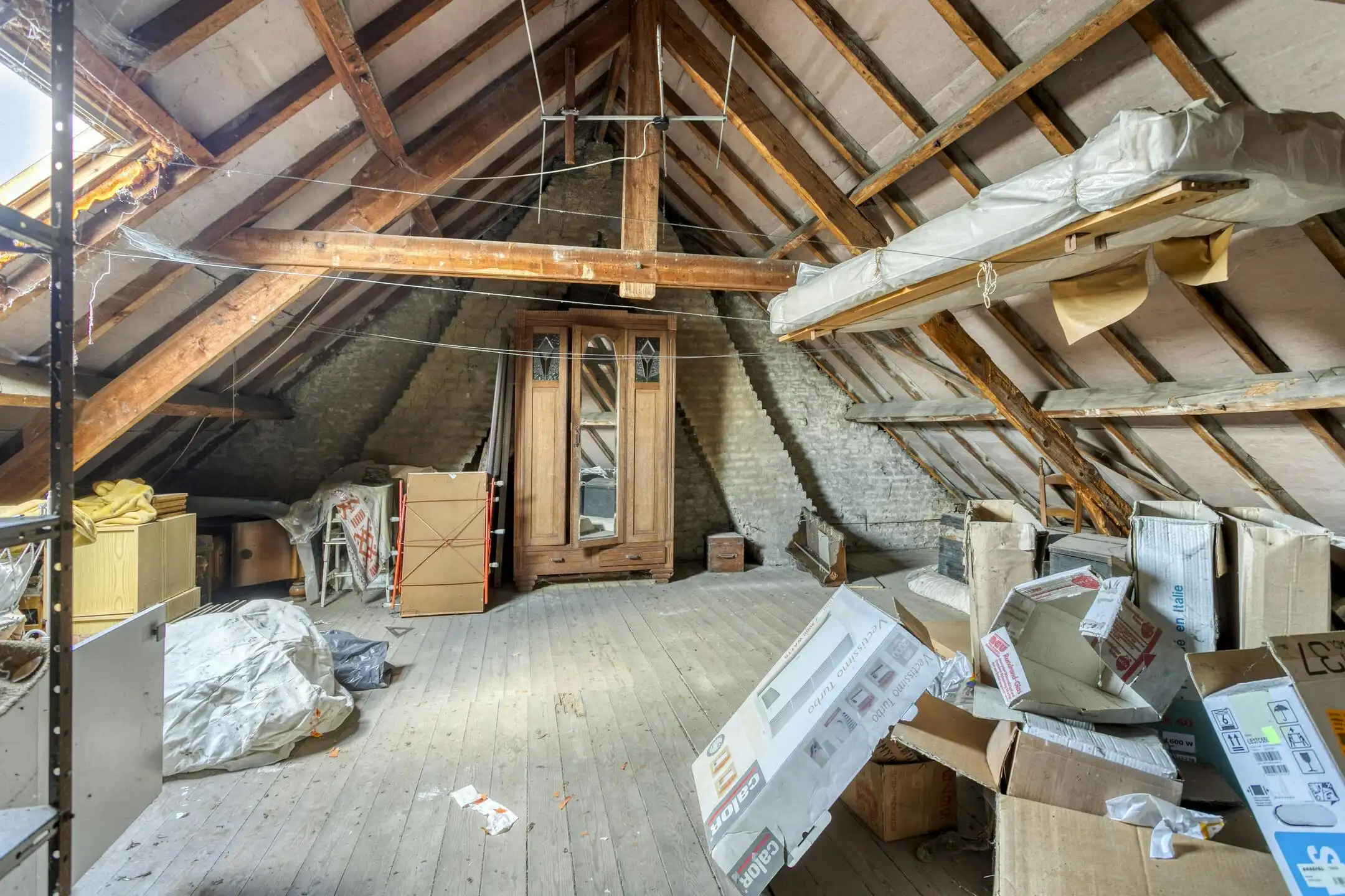 Karaktervol huis met zonnige tuin, 3 slaapkamers én garage met uitweg foto 18