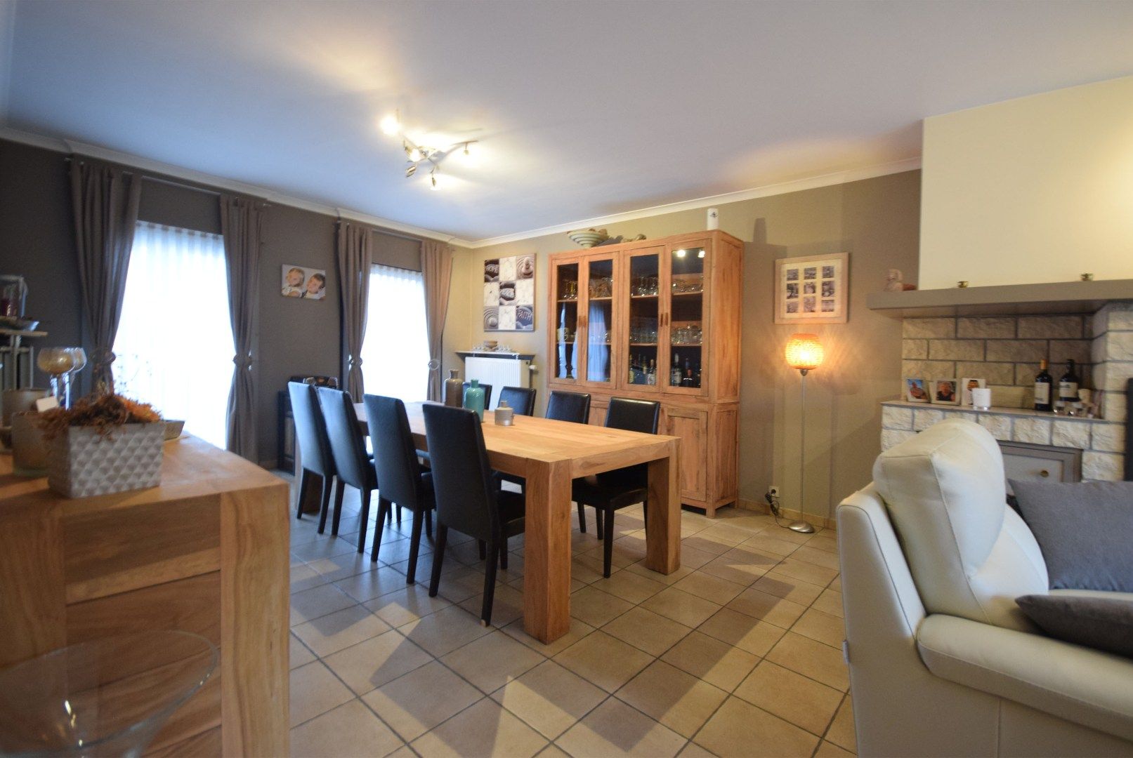 ZEER RUIME EN GOED ONDERHOUDEN HALF OPEN BEBOUWING foto 5