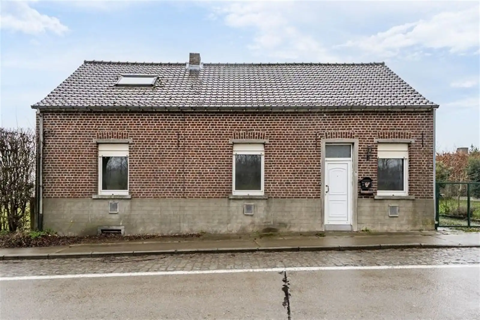 Hoofdfoto van de publicatie: Woning met tuin en weiden