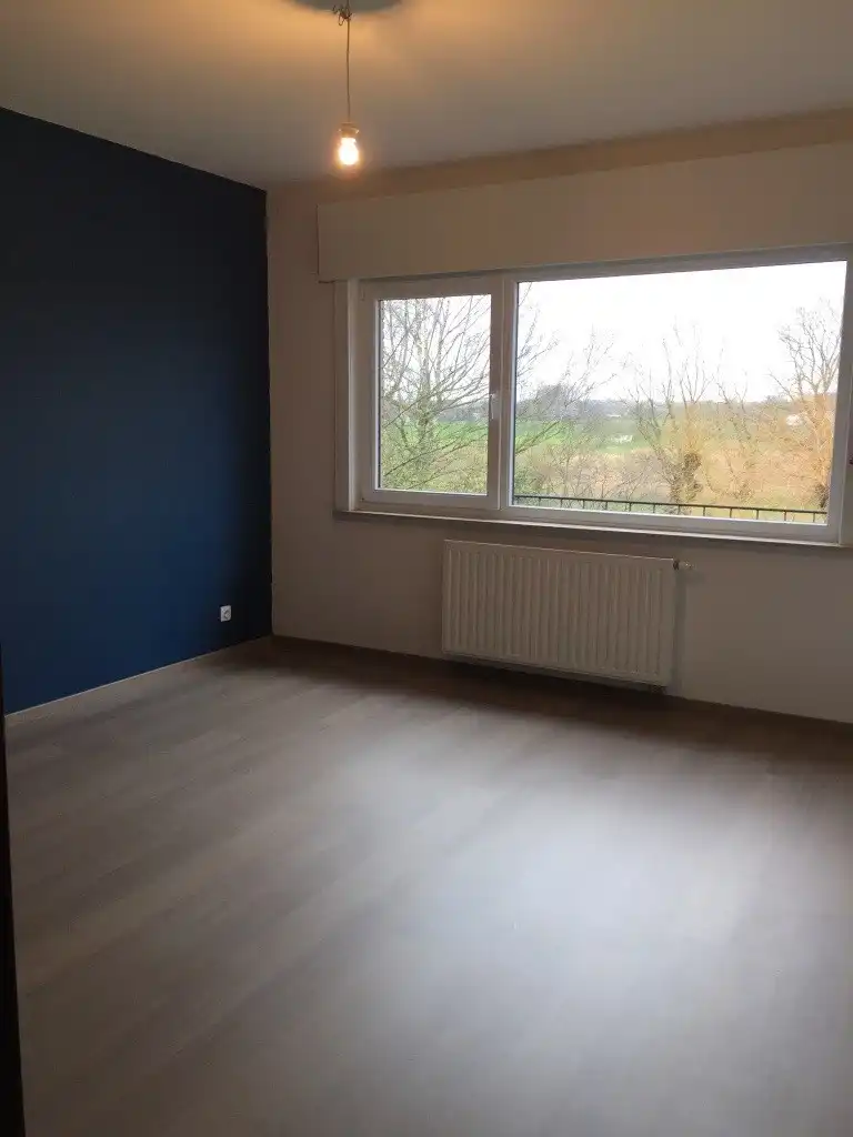 Appartement 2 slpk INCLUSIEF garage en berging - vlak bij het station van Merchtem foto 8