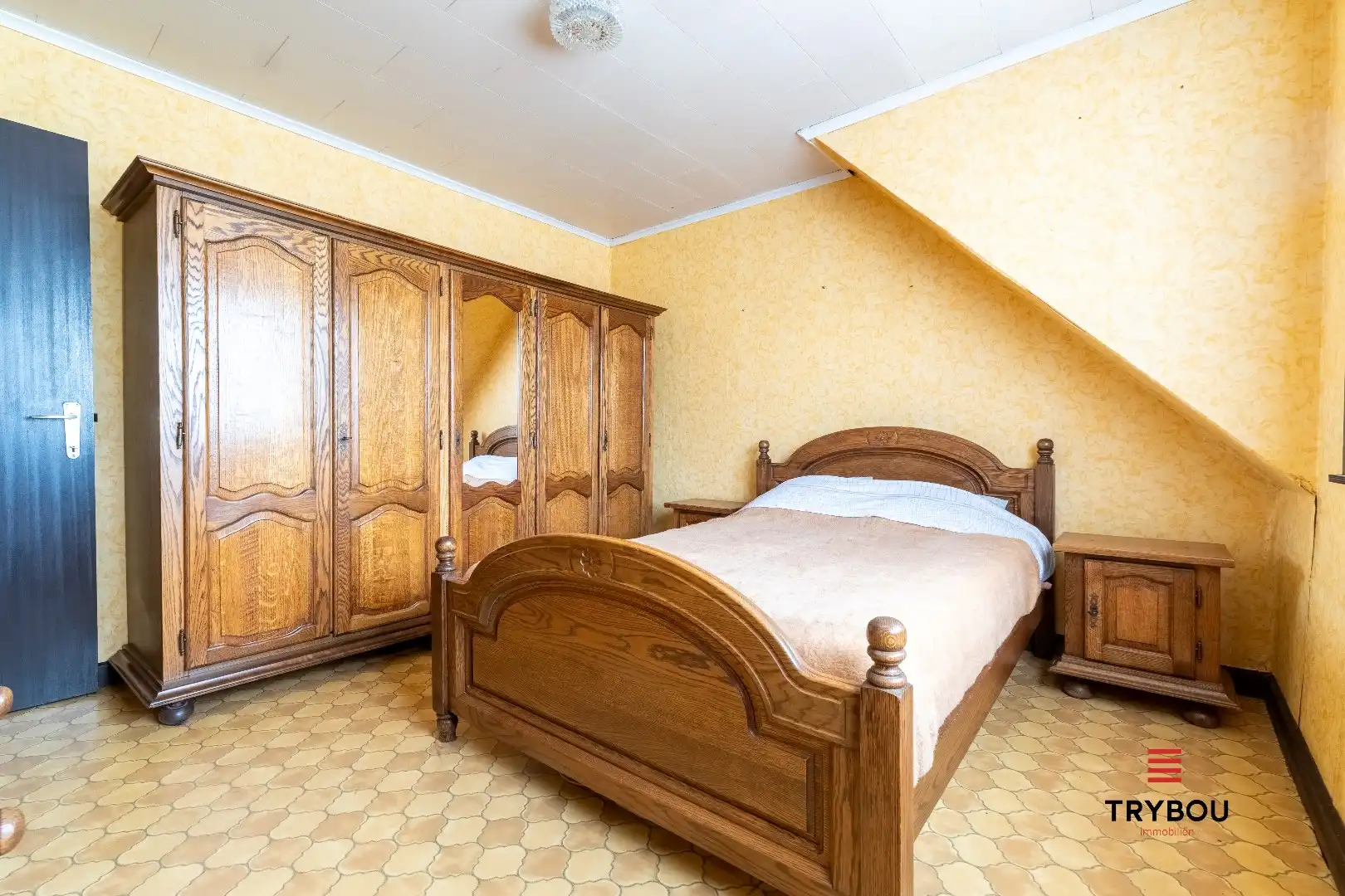 Verrassend ruime woning aan de rand van Houthulst op ruim perceel van 720m². foto 21