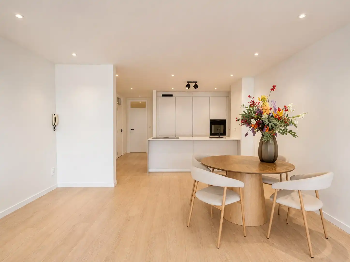 Vernieuwd appartement vlakbij het strand foto 5