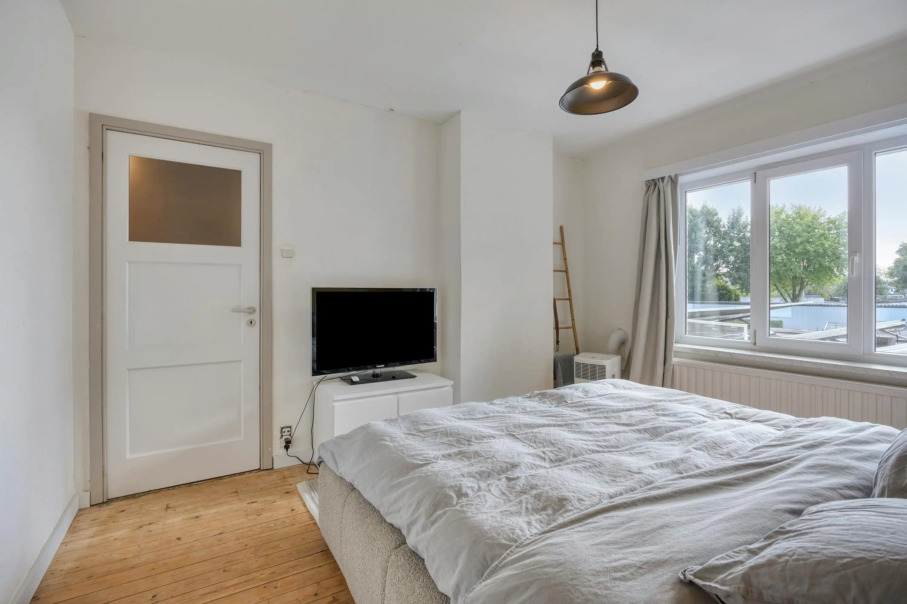 Gerenoveerde halfopen woning met tuin te koop in Gooreind! foto 20