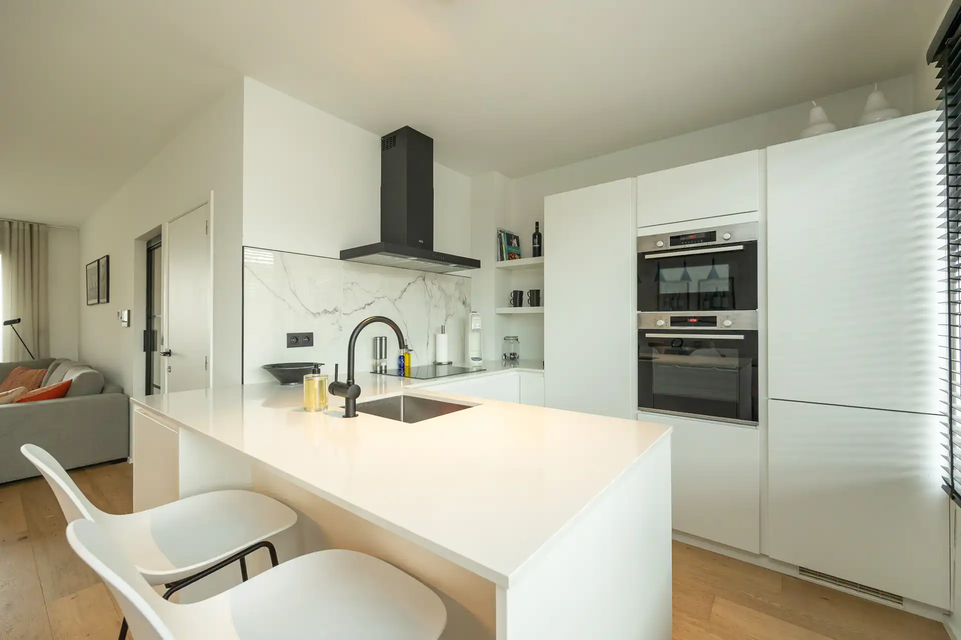 Prachtig gerenoveerde duplex met 3 slpks en giga terras foto 6