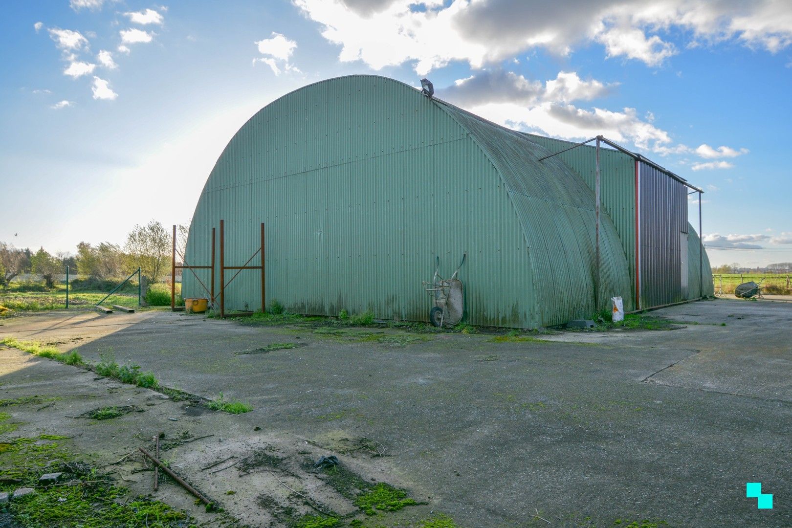 Te renoveren eengezinswoning met magazijn te Hooglede foto 32