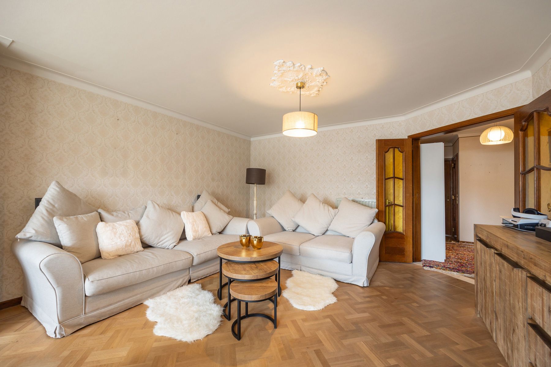Ben je op zoek naar een instapklaar appartement op een uitstekende locatie in Deurne? foto {{pictureIndex}}