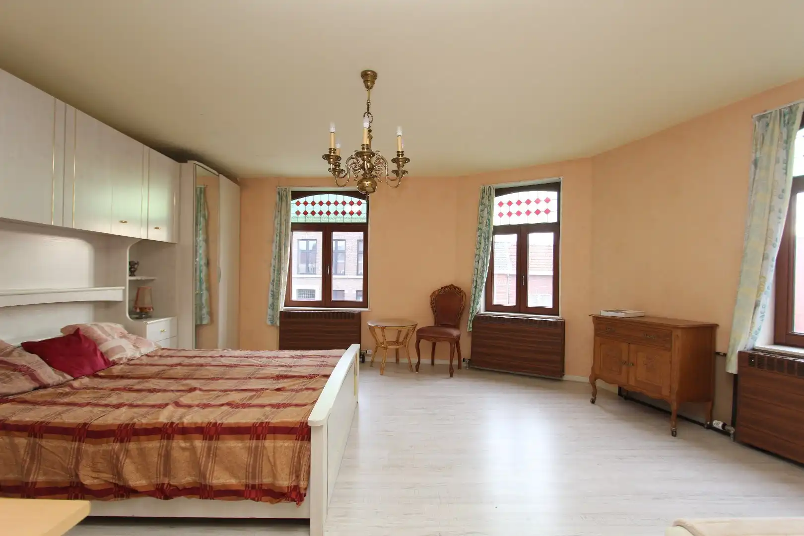 Ruime woning met garage en binnenkoer - centrum Tongeren foto 11