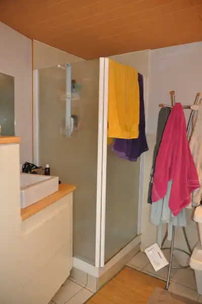 Mooi afgewerkte hoekwoning met 4 slaapkamers en uitgerust met zonnepanelen. foto 12