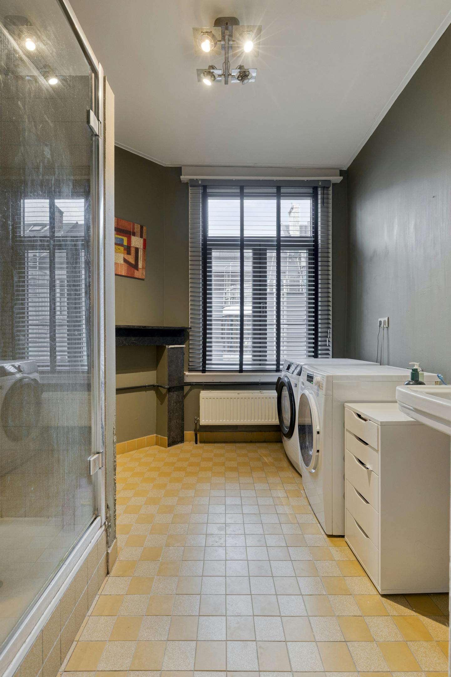 Ruim herenhuis te koop in Antwerpen foto 17