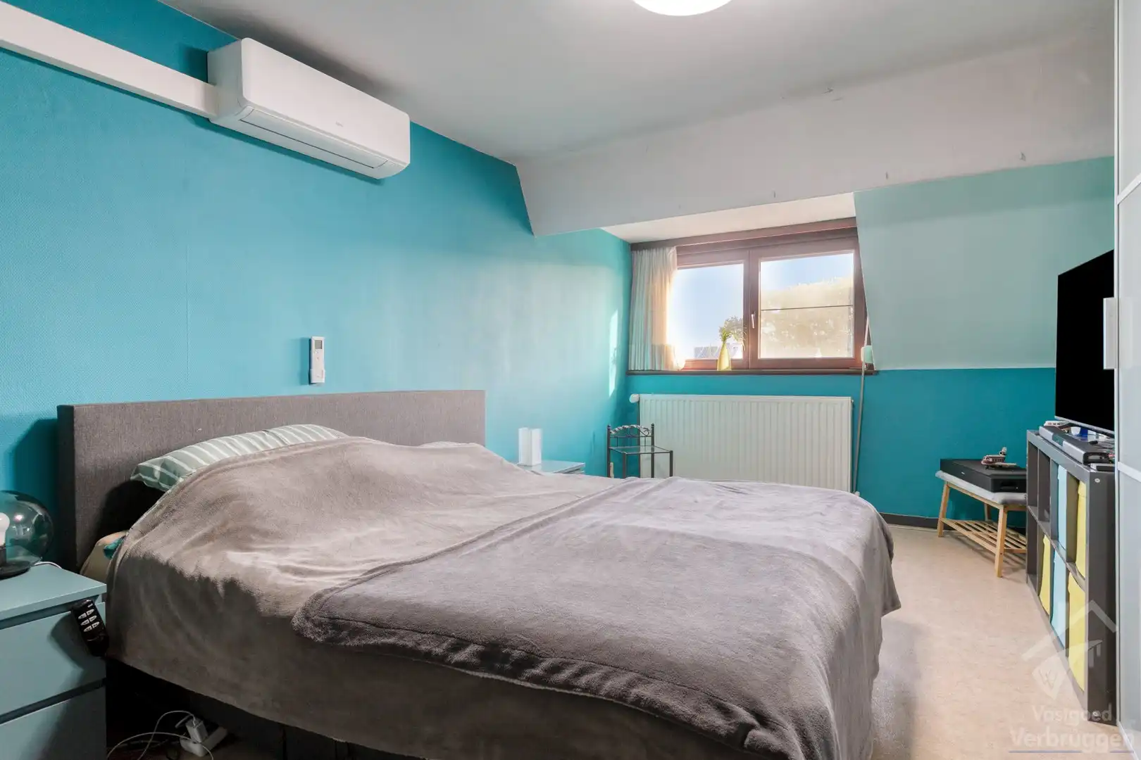 Ruime woning met 5 slaapkamers en 2 parkeerplaatsen foto 12