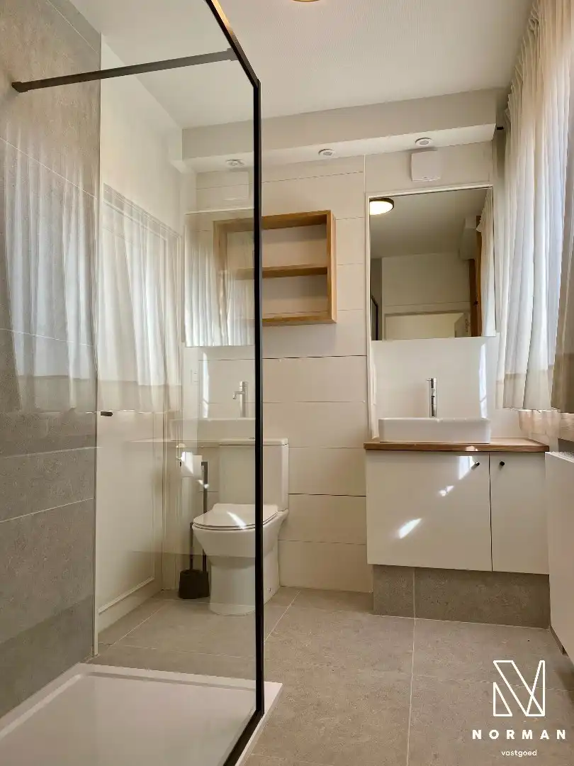 Halfopen woning te huur in het centrum van Kortrijk op een topligging! foto 4