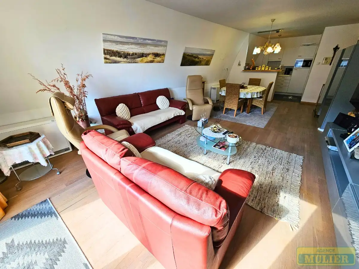 RUIM MODERN APPARTEMENT IN HARTJE DE PANNE TE KOOP foto 2