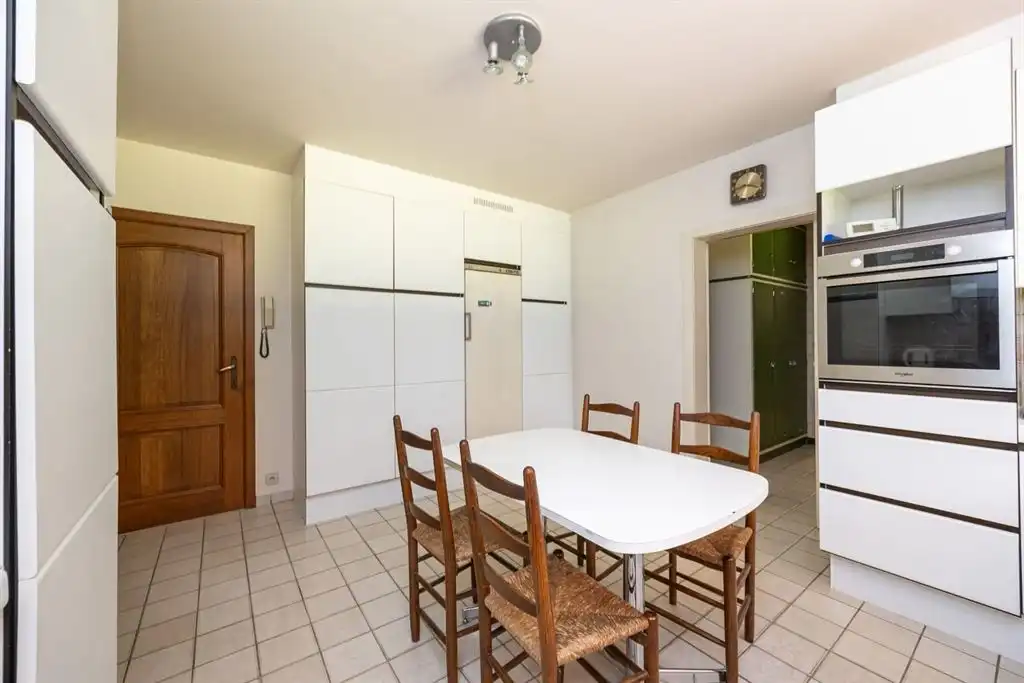 Klassieke villa op 2.233m² met zuid-georiënteerde tuin foto 8