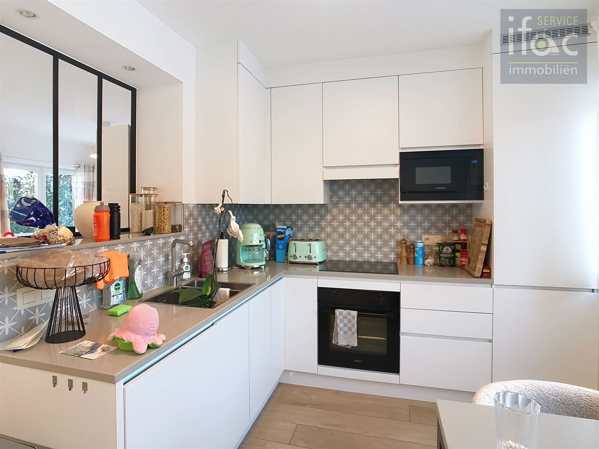 Mooi gerenoveerde woning met 4 slaapkamers en 2 badkamers. foto 7