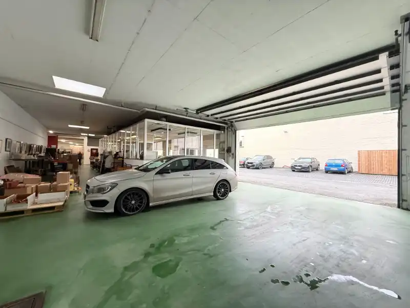 B2B winkel / magazijn met kantoren en parking – Sint-Amandsberg (Gent) foto 4