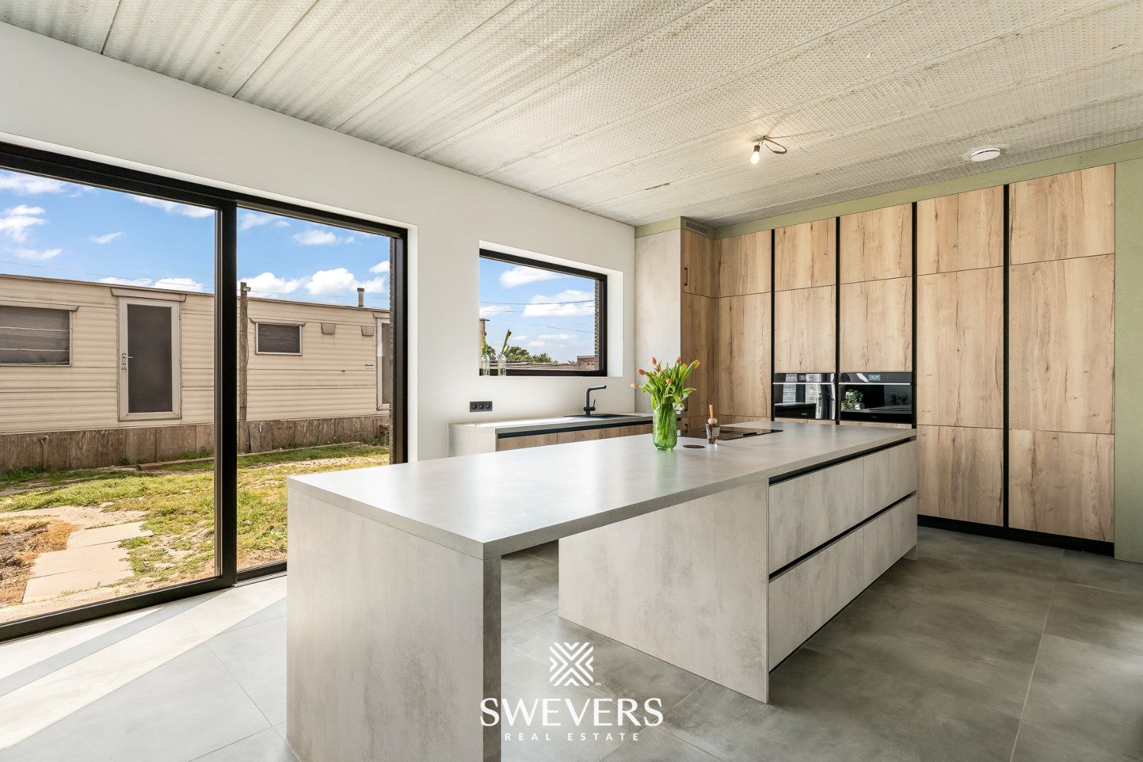 Industrieel chique recent gebouwde woning te Herk-de-Stad  foto 12