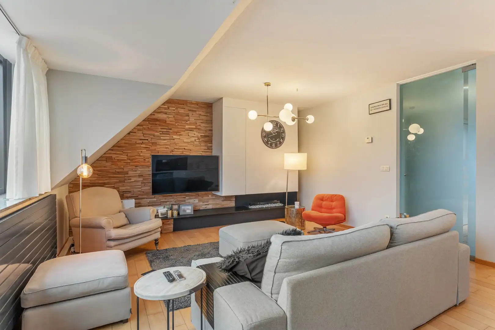 Ruim duplex-appartement met 3 slaapkamers, terras en zonnepanelen in Aarschot foto 3