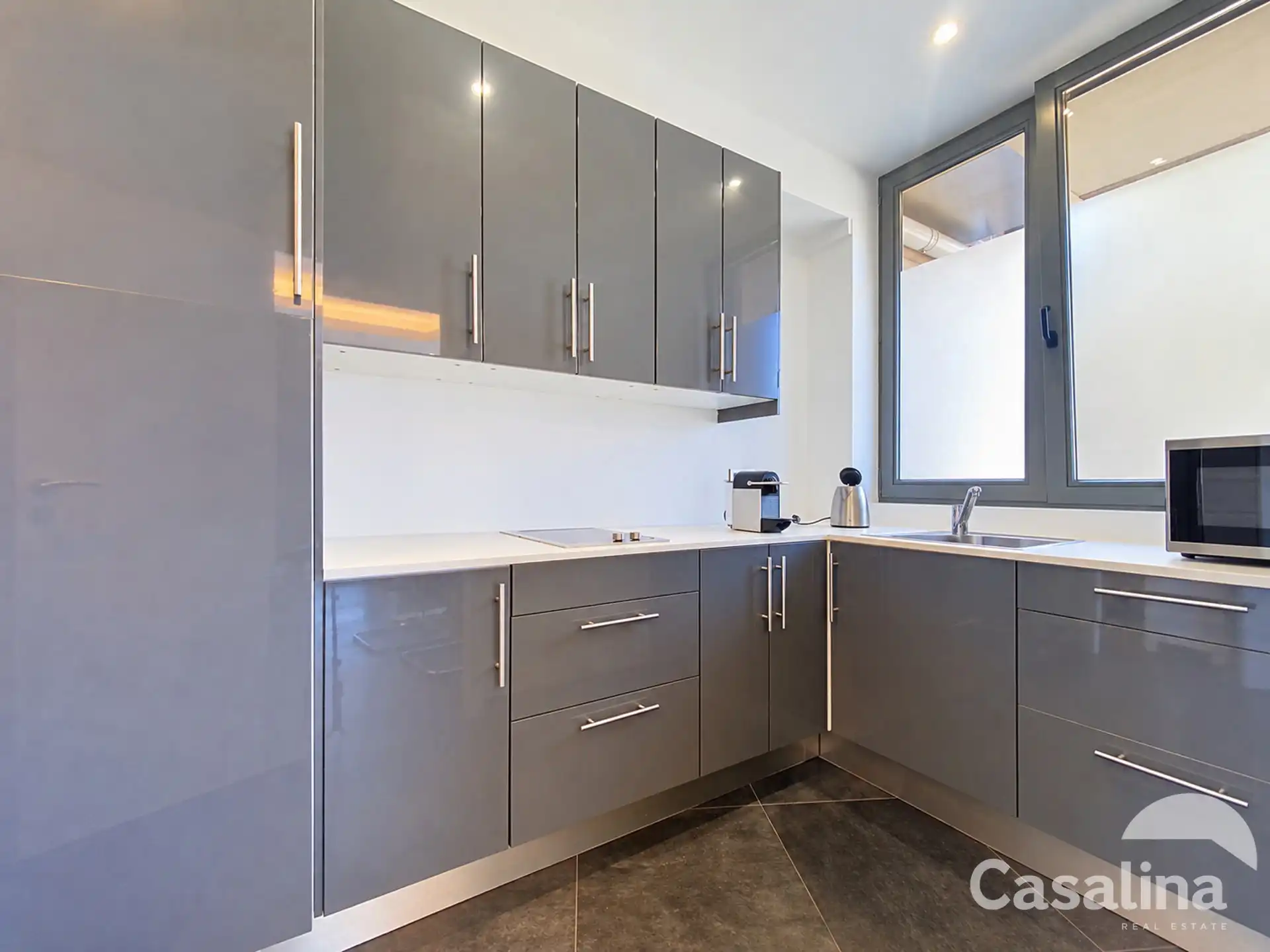 Verzorgde kantoorruimte van 75 m² te huur  foto 3
