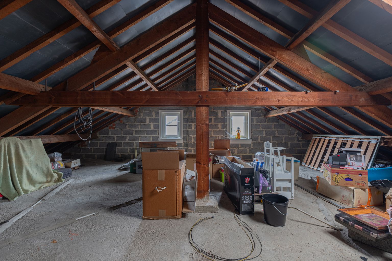 Rustig gelegen halfopen bebouwing met garage. foto 14