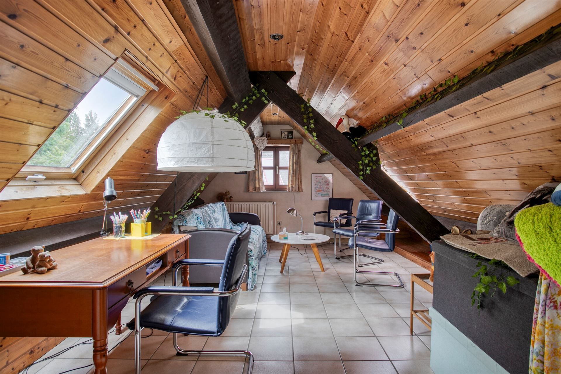 Goed gelegen woning aan het dorpsplein te huur! foto 14