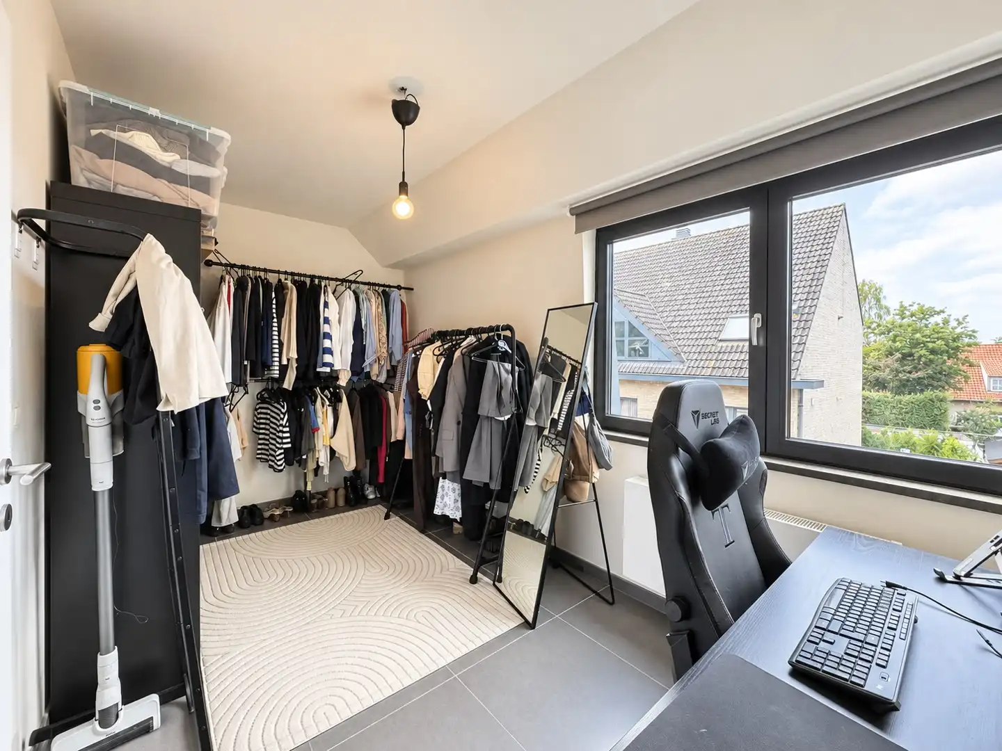 Ruim en lichtrijk 2slp-appartement met garage foto 10