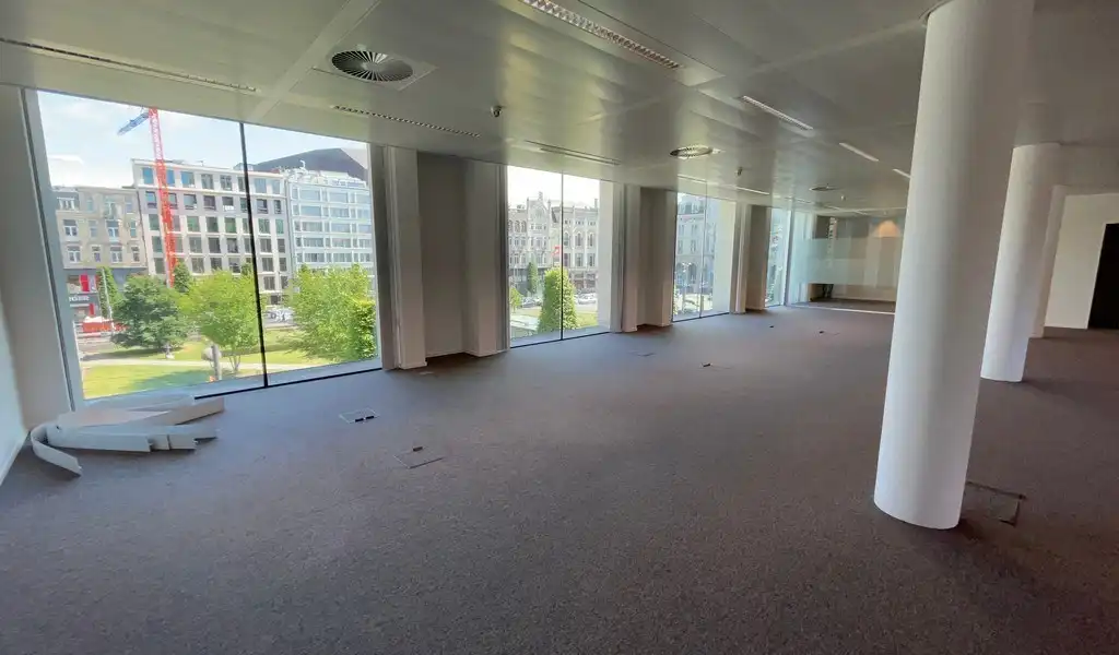 Gerenoveerde kantoorruimte te huur in Astrid Building aan Centraal Station in Antwerpen foto 13