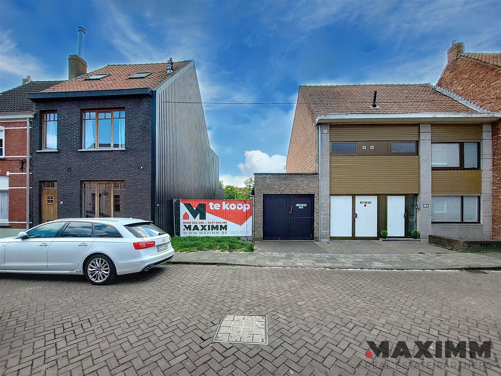 Bouwgrond met goedgekeurde BOUWVERGUNNING foto {{pictureIndex}}