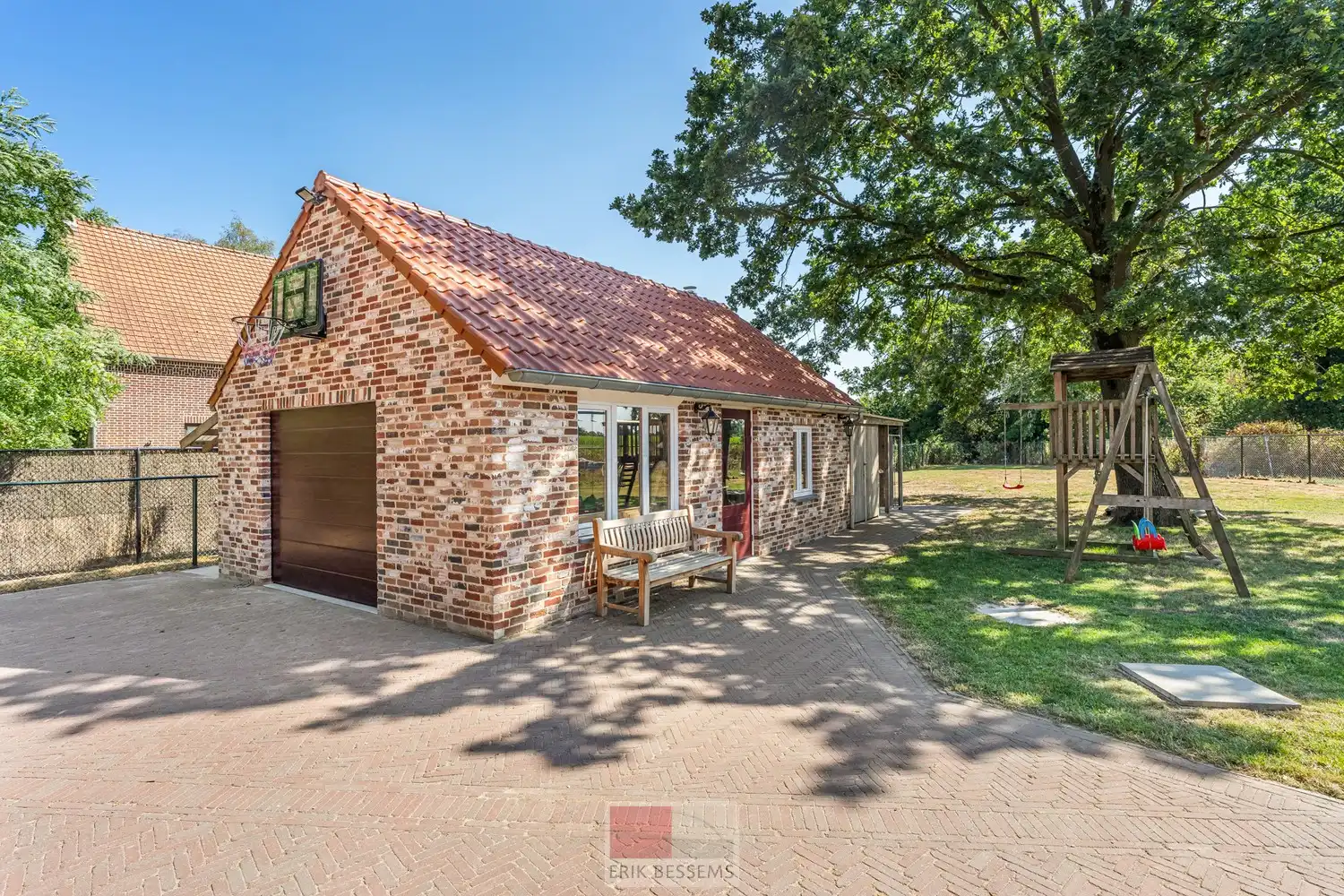 Gerenoveerde 18e-eeuwse langgevelhoeve in Kinrooi foto 40