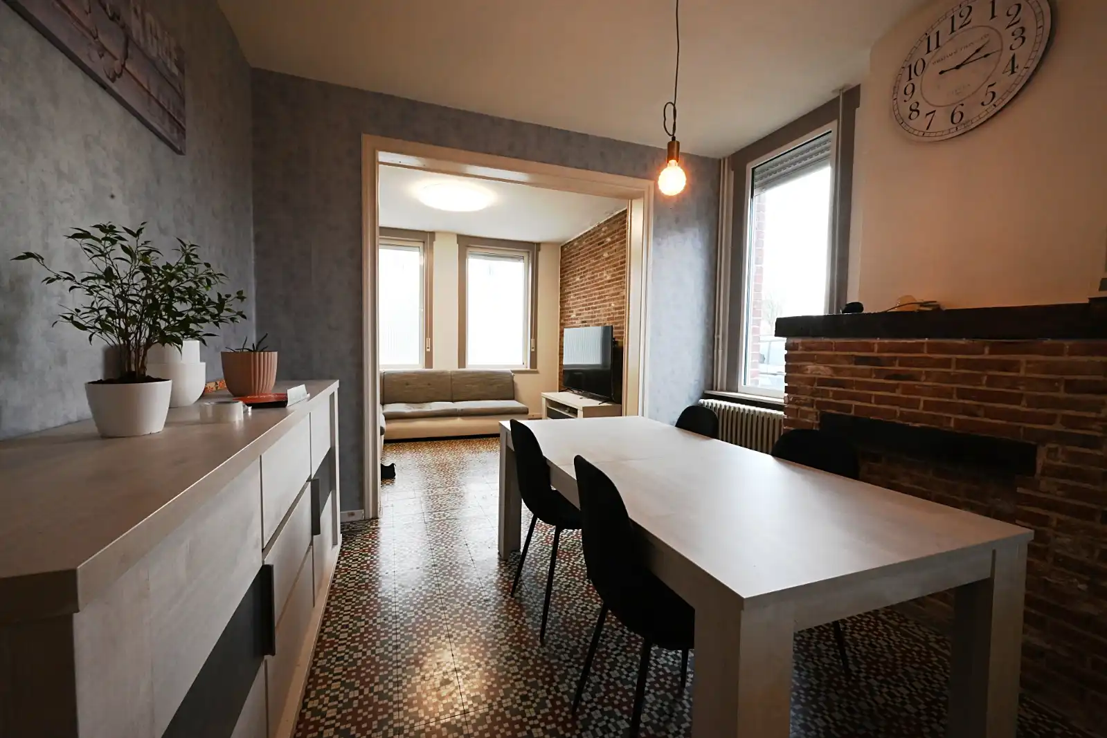 Woning met 3 slaapkamers en 3 garages foto 2