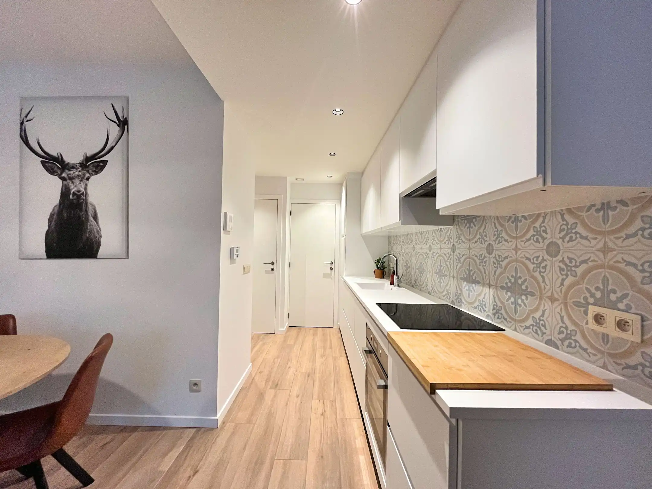 Knap gelijkvloers appartement te Heist-centrum foto 5