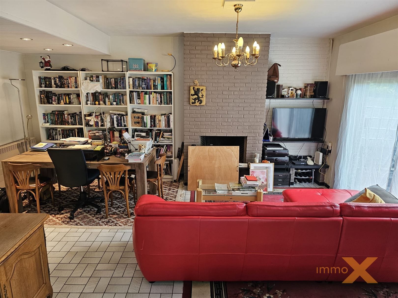 GEZELLIGE SEVENTIES WONING MET GARAGE EN TUINTJE foto 3