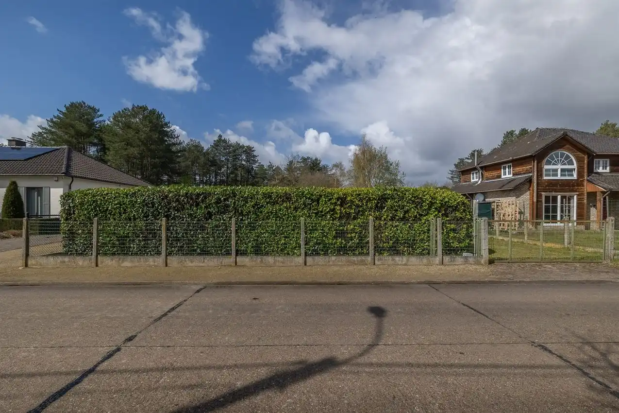 Villaperceel met klasse,  residentieel wonen omringd door groen. foto 7