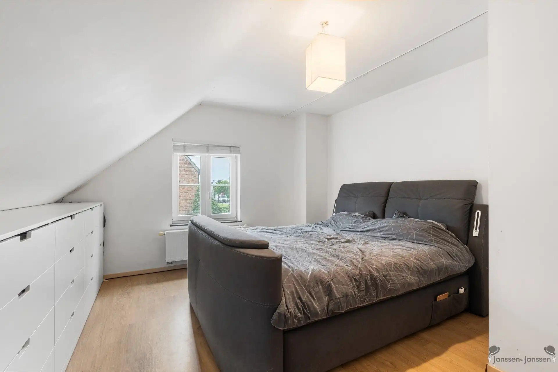 Moderne gezinswoning op een perceel van 6.940 m² met paardenaccommodatie foto 12