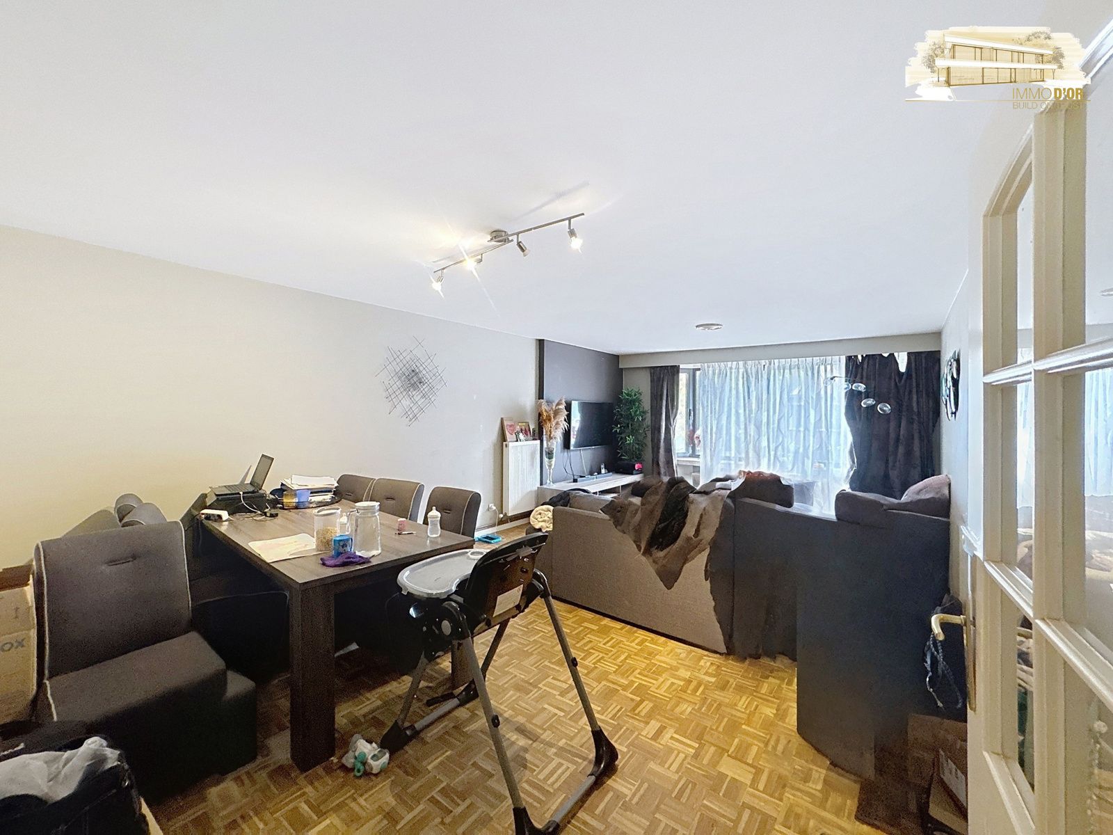 Ruim Appartement met 3 slaapkamers in het centrum van Brasschaat foto 2