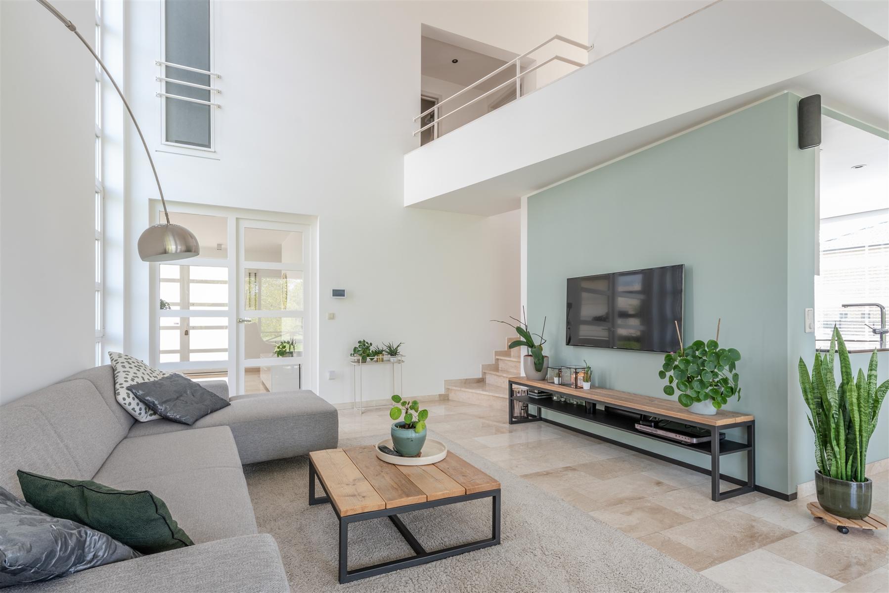Lichtrijke woning met zuidelijk georiënteerde tuin foto 2