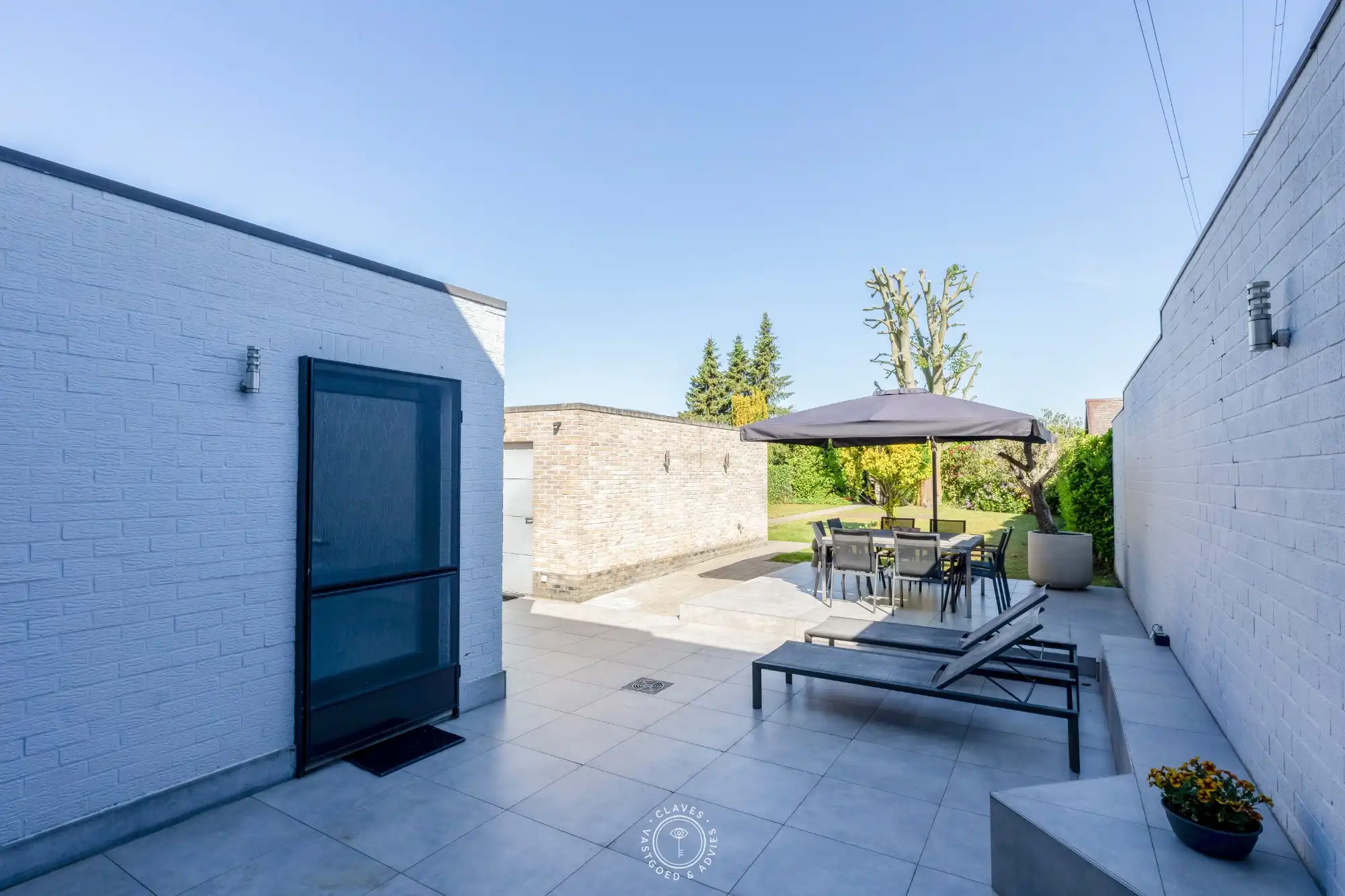 Ruime halfopen bebouwing met weiland op 6029 m² foto 7