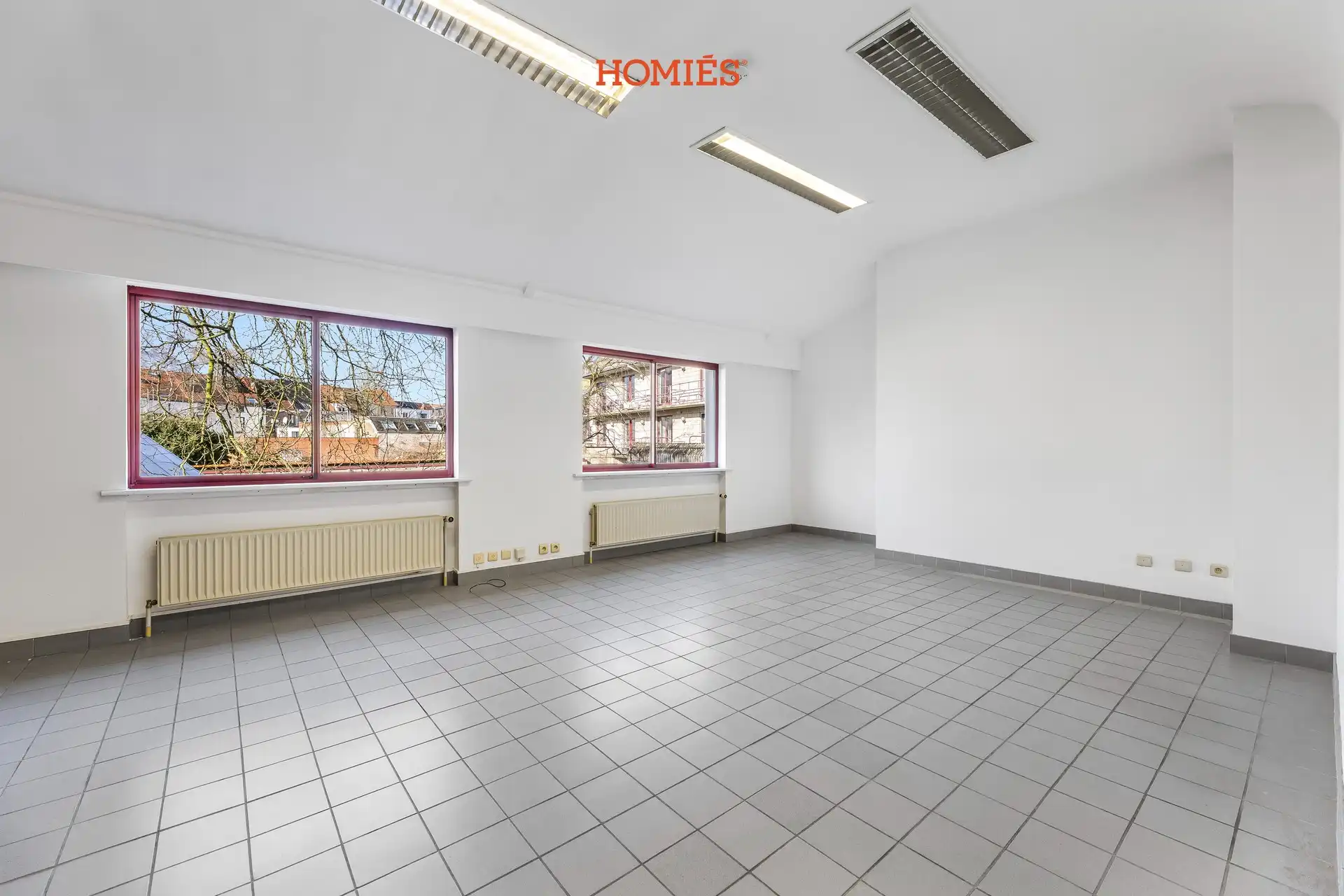 Veelzijdig handelspand met 9 parkeerplaatsen op toplocatie foto 18