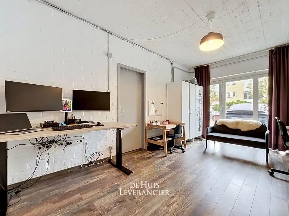 Instapklare rijwoning met tuin op rustige ligging te koop in Lint foto 10