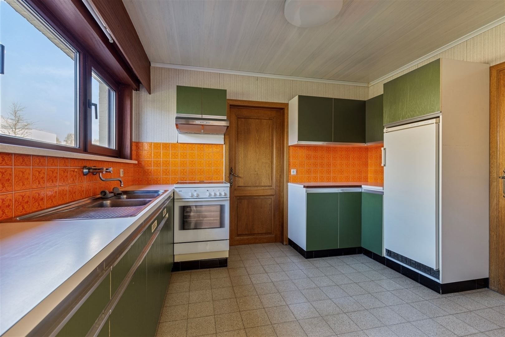 Statige te renoveren woning in Eine foto 7