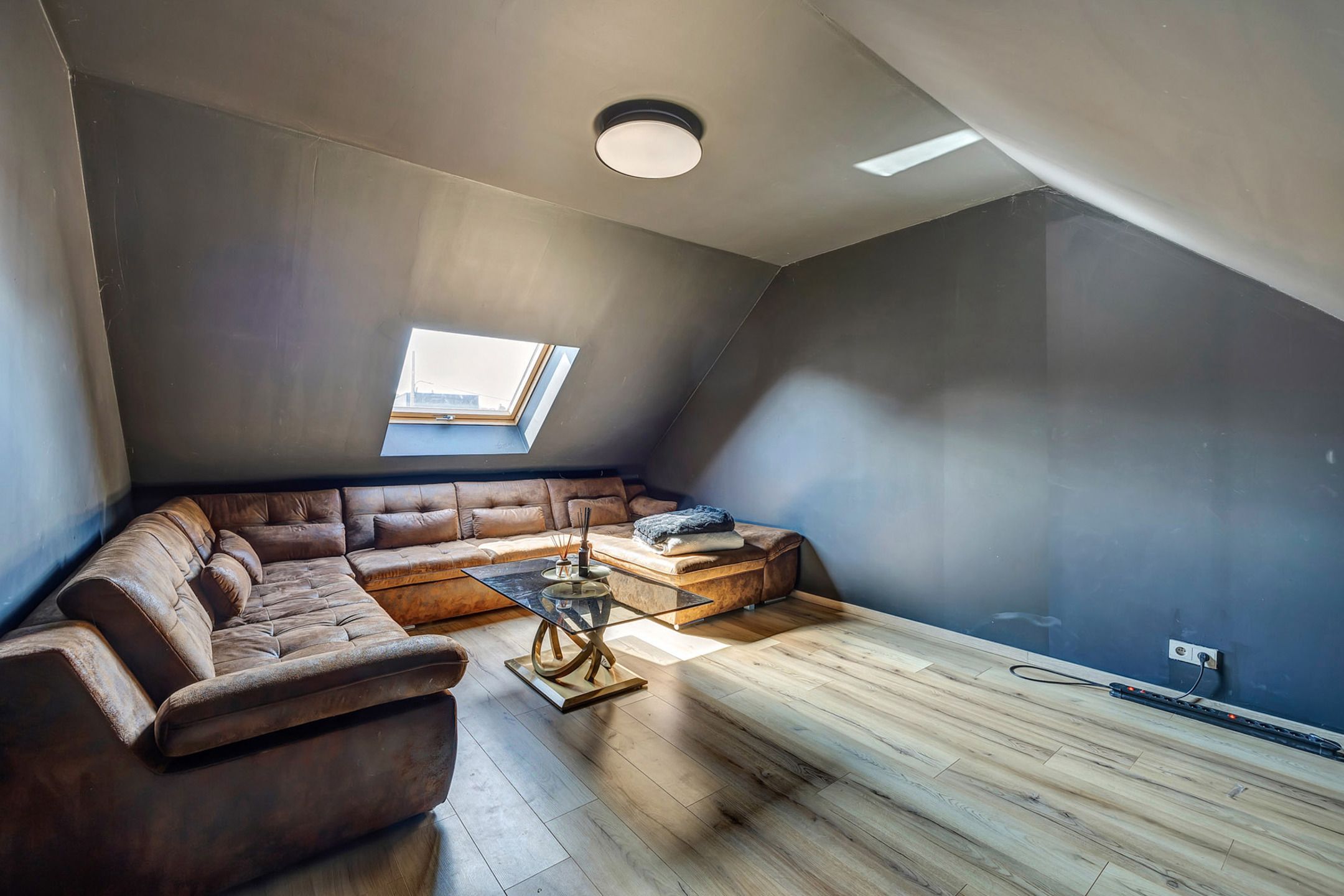 Gerenoveerde woning op strategische locatie met 5 slaapkamers foto 23