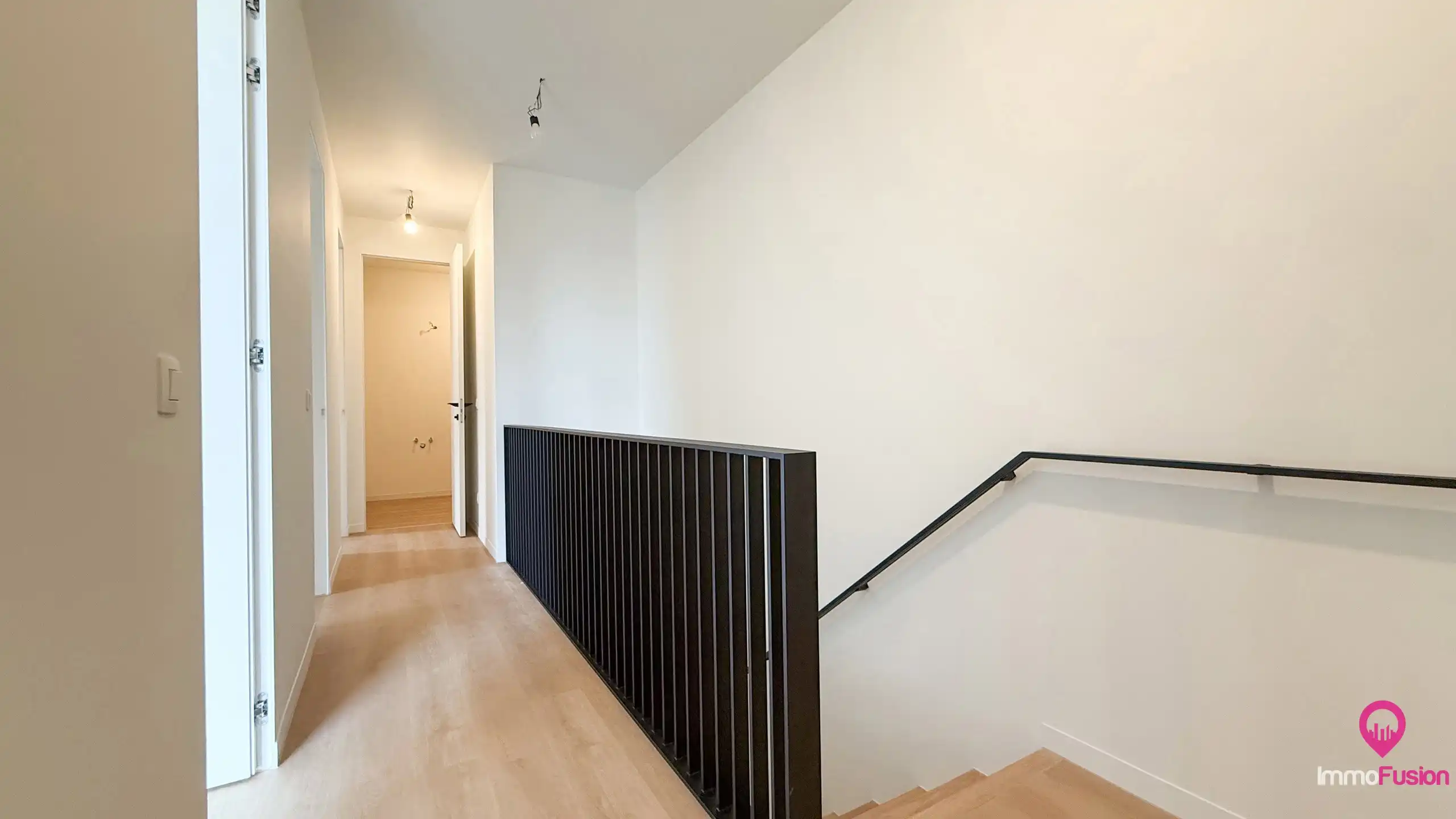 Stijlvolle nieuwbouwwoning met diepe tuin + vloerverwarming! foto 14