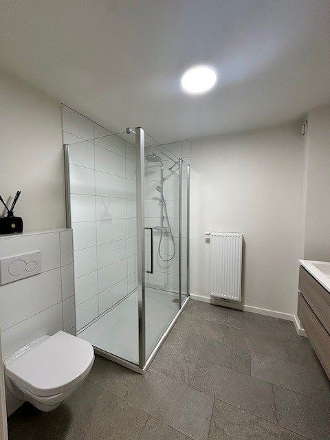 Charmant triplexappartement te huur in het hart van de dorpskern in Neeroeteren. foto 7
