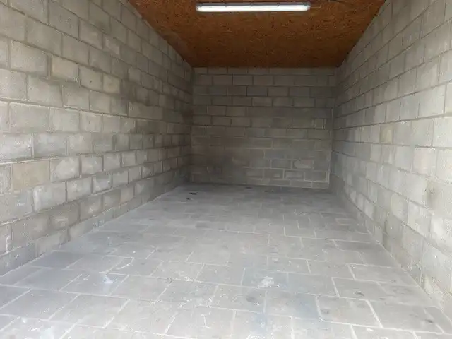 Gelijkvloers appartement met twee slaapkamers en garage foto 12