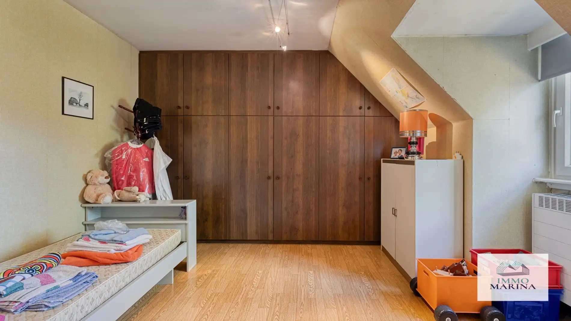 EXCLUSIEVE VILLA OP 6.530M² MET ZWEMBAD EN 4 SLPKS foto 13