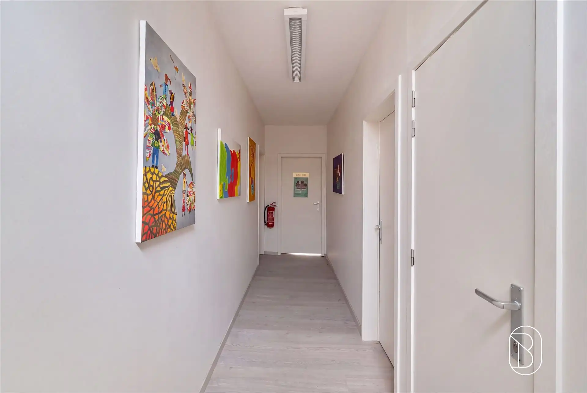 TOPgelegen project: herenwoning, garages, woonst en app. foto 17