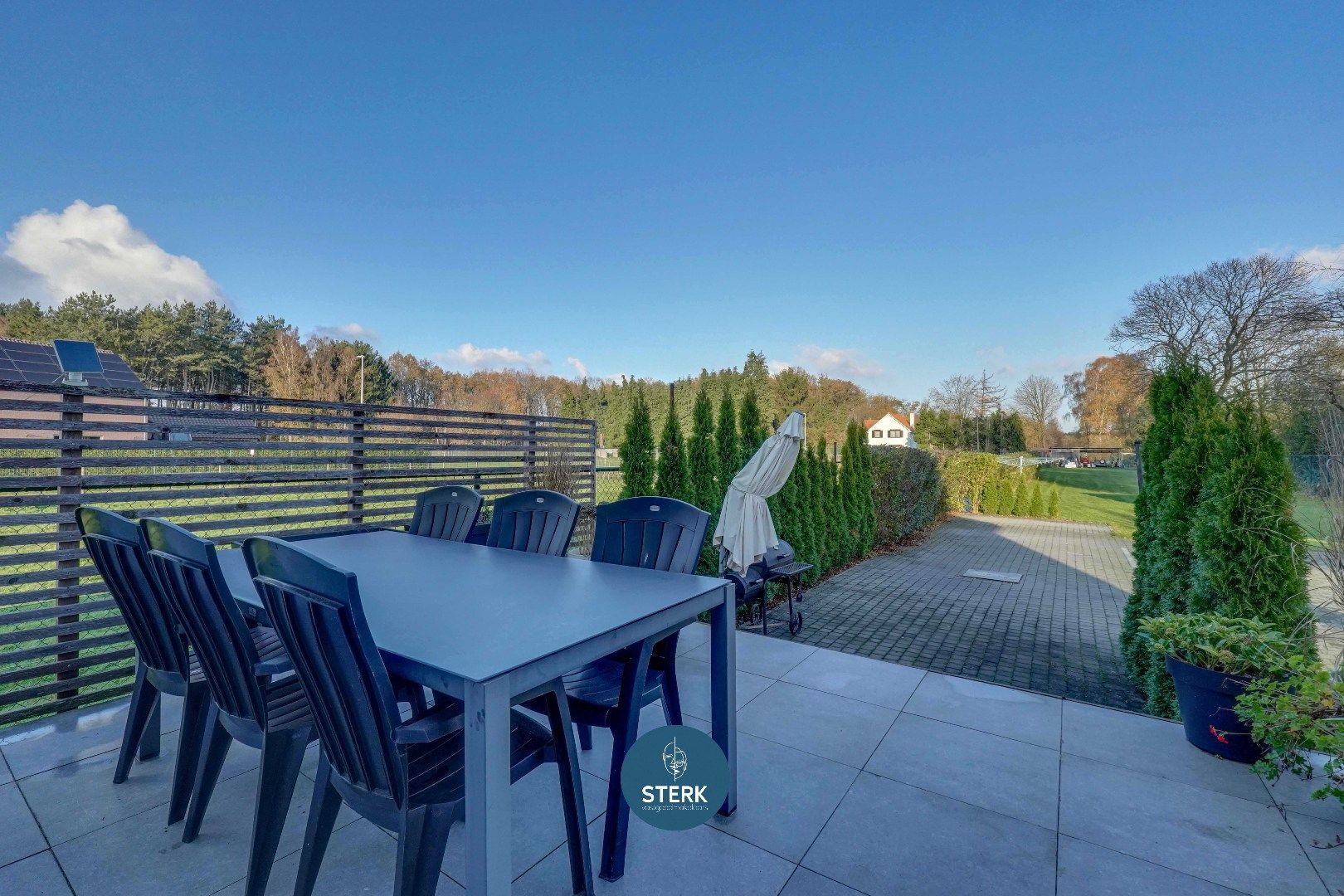 GELIJKVLOERSE WONING MET 4 SLPKS, 2 BADKAMERS EN GROTE TUIN TE ZUTENDAAL !  foto 23