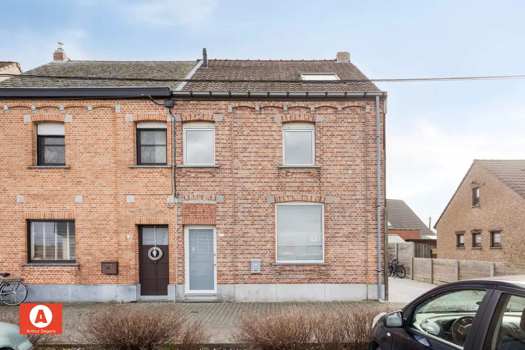 Hoofdfoto van de publicatie: Te renoveren woning met zuidgerichte tuin nabij centrum