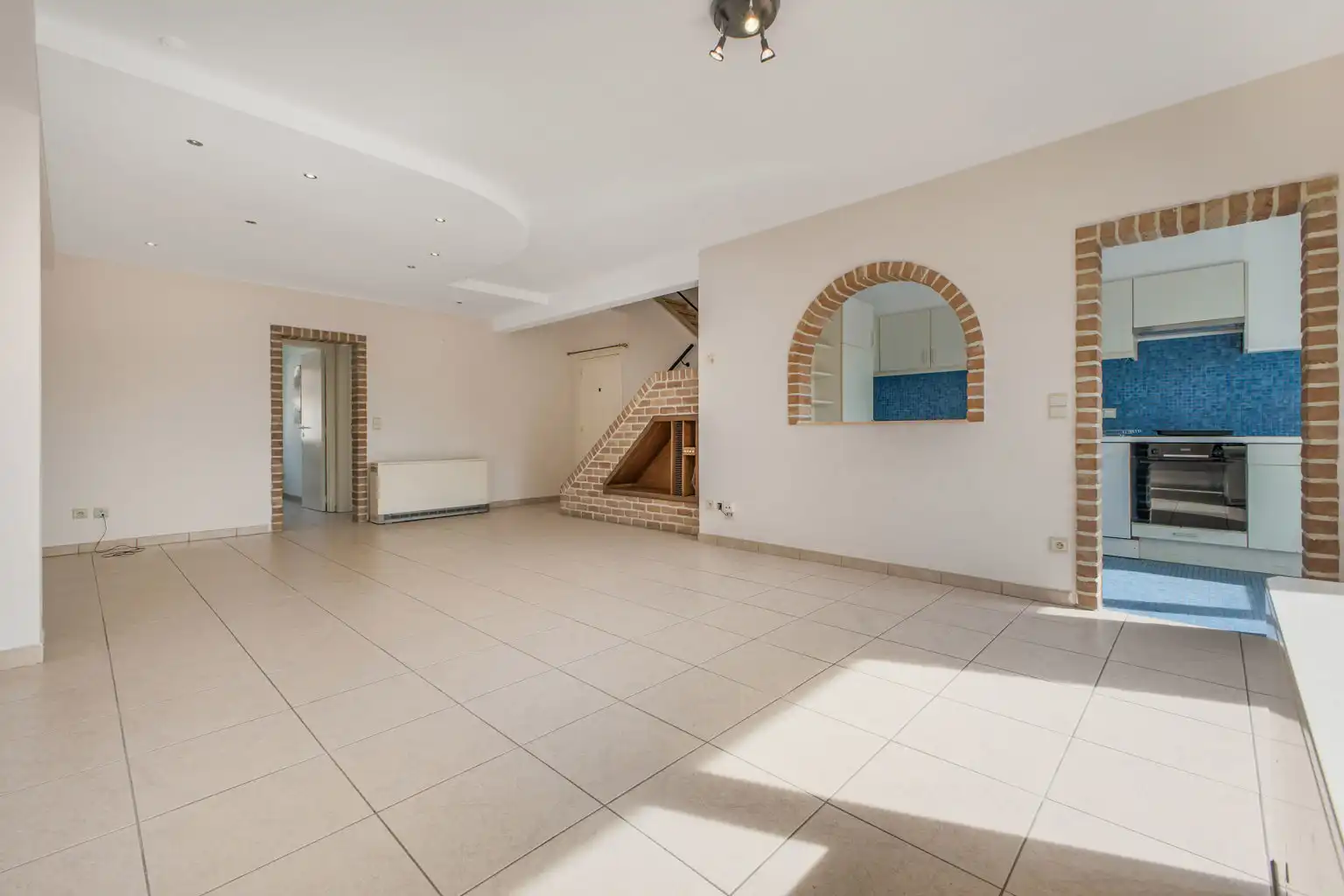Appartement met 3 slpks, bureel, terras, kelder en garage foto 4